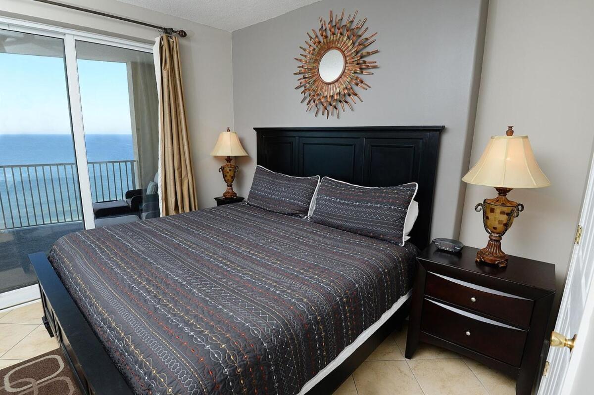 Apartment Stunning Ocean Front 2br 2ba Free Lounges