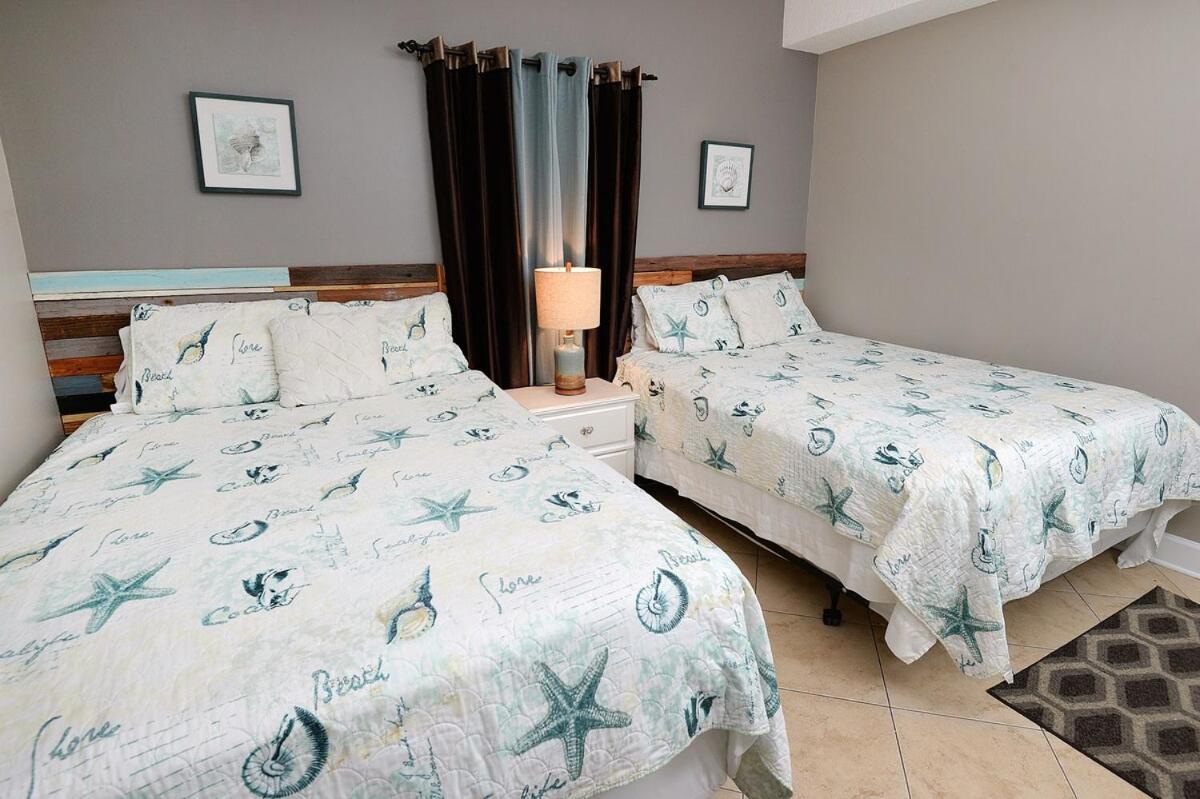 Stunning Ocean Front 2br 2ba Free Lounges * Panama City Beach