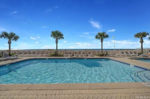 Apartment Stunning Ocean Front 2br 2ba Free Lounges *