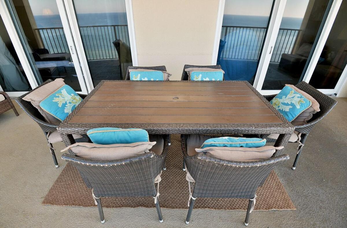 Apartment Stunning Ocean Front 2br 2ba Free Lounges Panama City Beach
