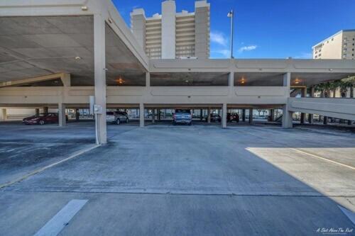 Stunning Ocean Front 2br 2ba Free Lounges Apartment