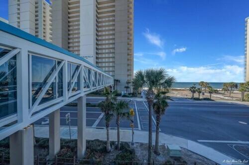 Apartment Stunning Ocean Front 2br 2ba Free Lounges